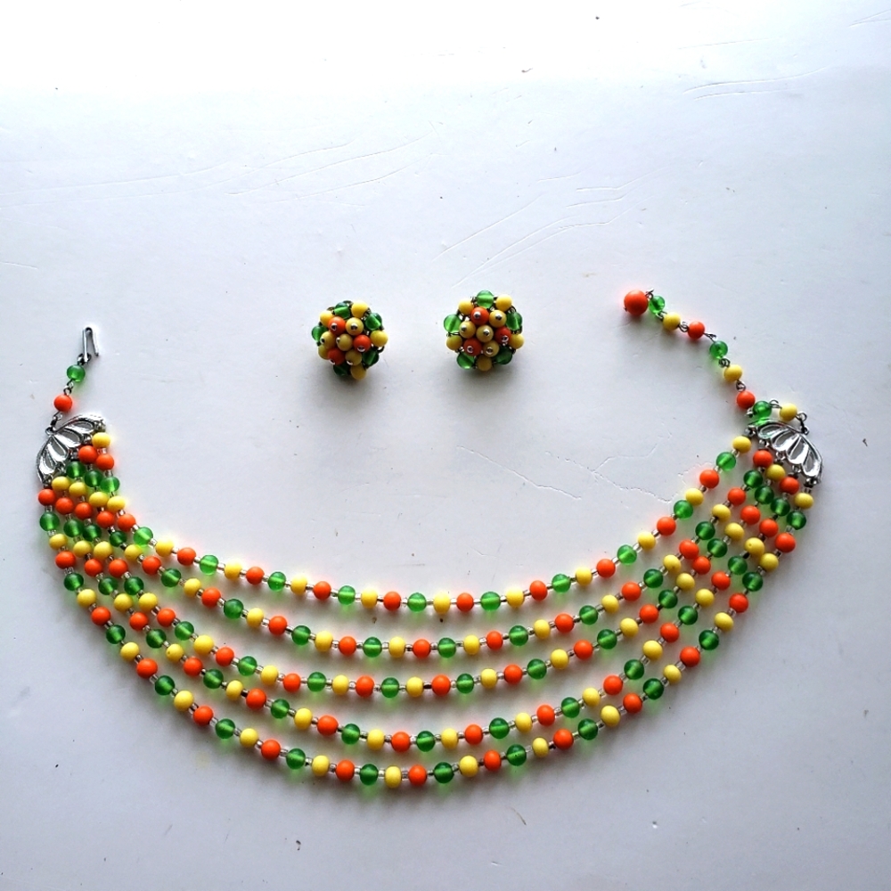 Set- 5 Strand Glass Beads Necklace w/ Clip On Earrings - Vintage 1960's